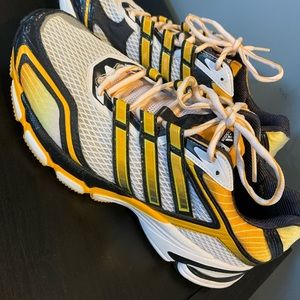 Mens 8.5 / Womens 10